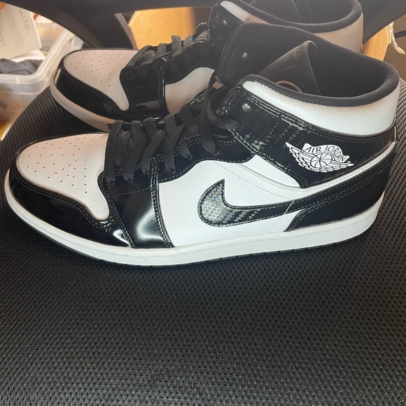 Jordan 1 Mid Carbon Fiber Mens Size 11 main image 9
